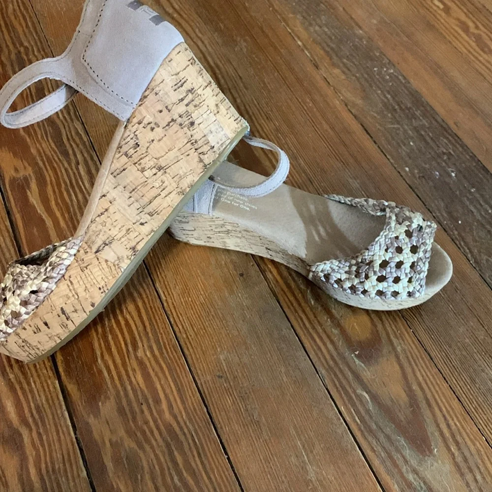 Toms Cork Heeled Ribbon Peep Toe Wedges - Picture 4 of 9